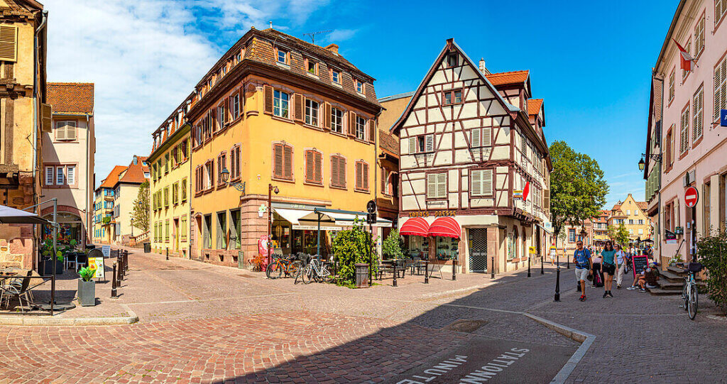 Visiter la place centrale de Colmar avec la Grand Rue ©lookphotos