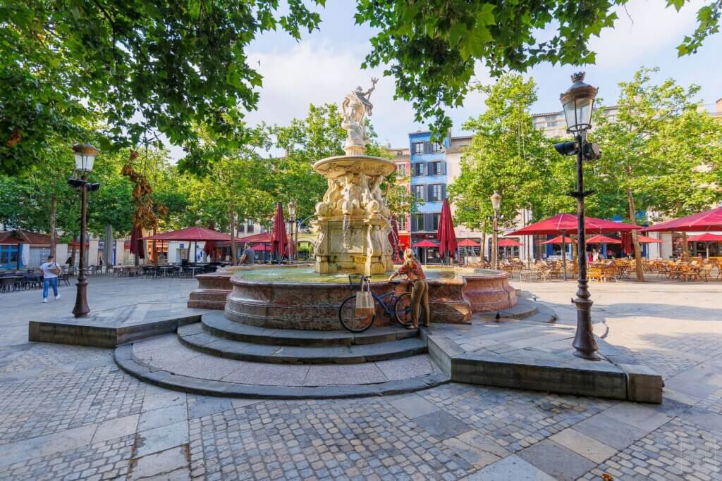 La Fontaine de Neptune sur la Place Carnot, sur la Bastide Saint-Louis ©incentphotographie