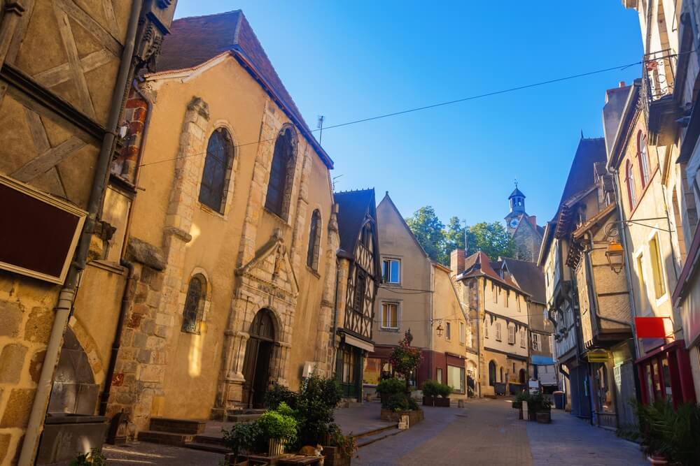 Les rues pittoresques de Montluçon ©Shutterstock
