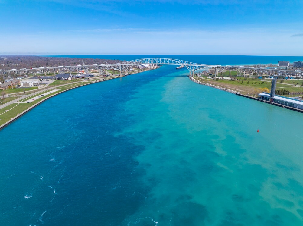 Découvrez le pont Blue Water est un pont international, reliant les Etats-Unis et le Canada ©Shutterstock