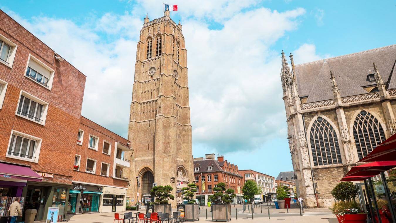 Le Beffroi de Saint-Eloi de Dunkerque et l'Eglise Saint-Eloi ©Nord Littoral