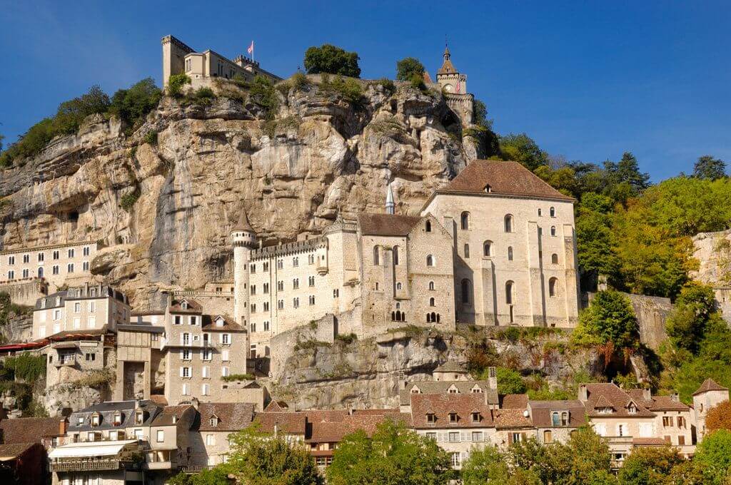 Visitez la basilique Saint-Sauveur de Rocamadour ©viamichelin.es