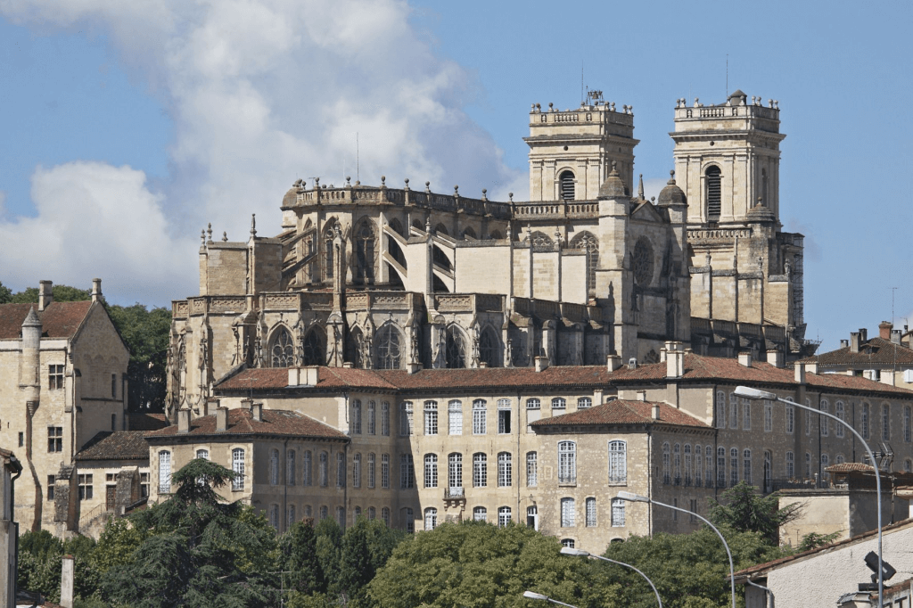 Vue sur la Cathédrale Sainte-Marie d'Auch © Gers Tourisme