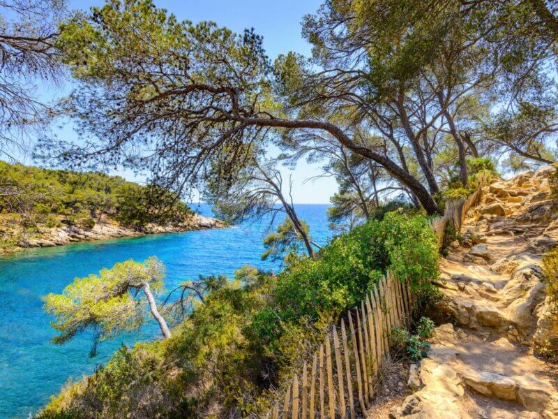 Sentier littoral de Bandol à Saint-Cyr-sur-Mer ©Decathlon Outdoor