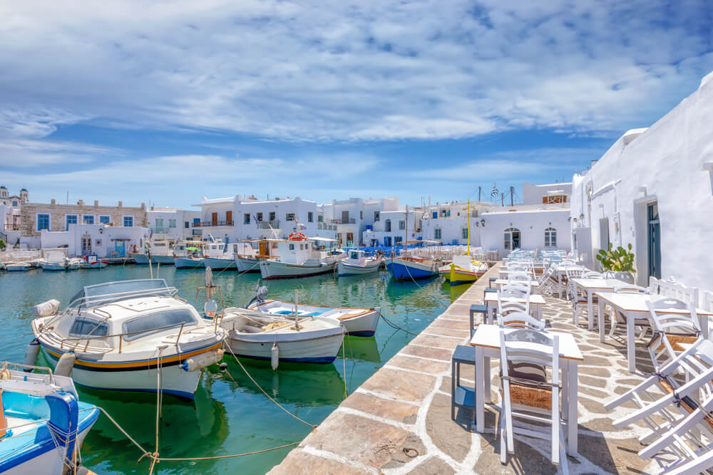 Village typique sur l’île de Paros ©Shutterstock