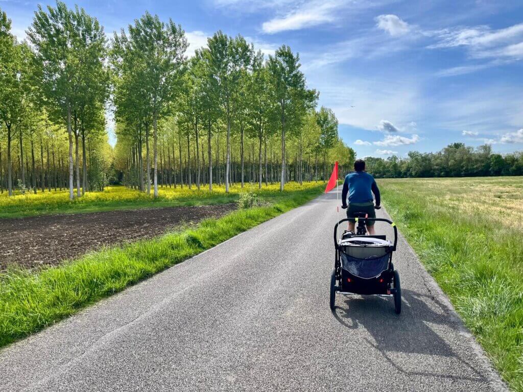 Guillaume sur la voie Bleue à vélo entre Mâcon et Lyon © Toploc