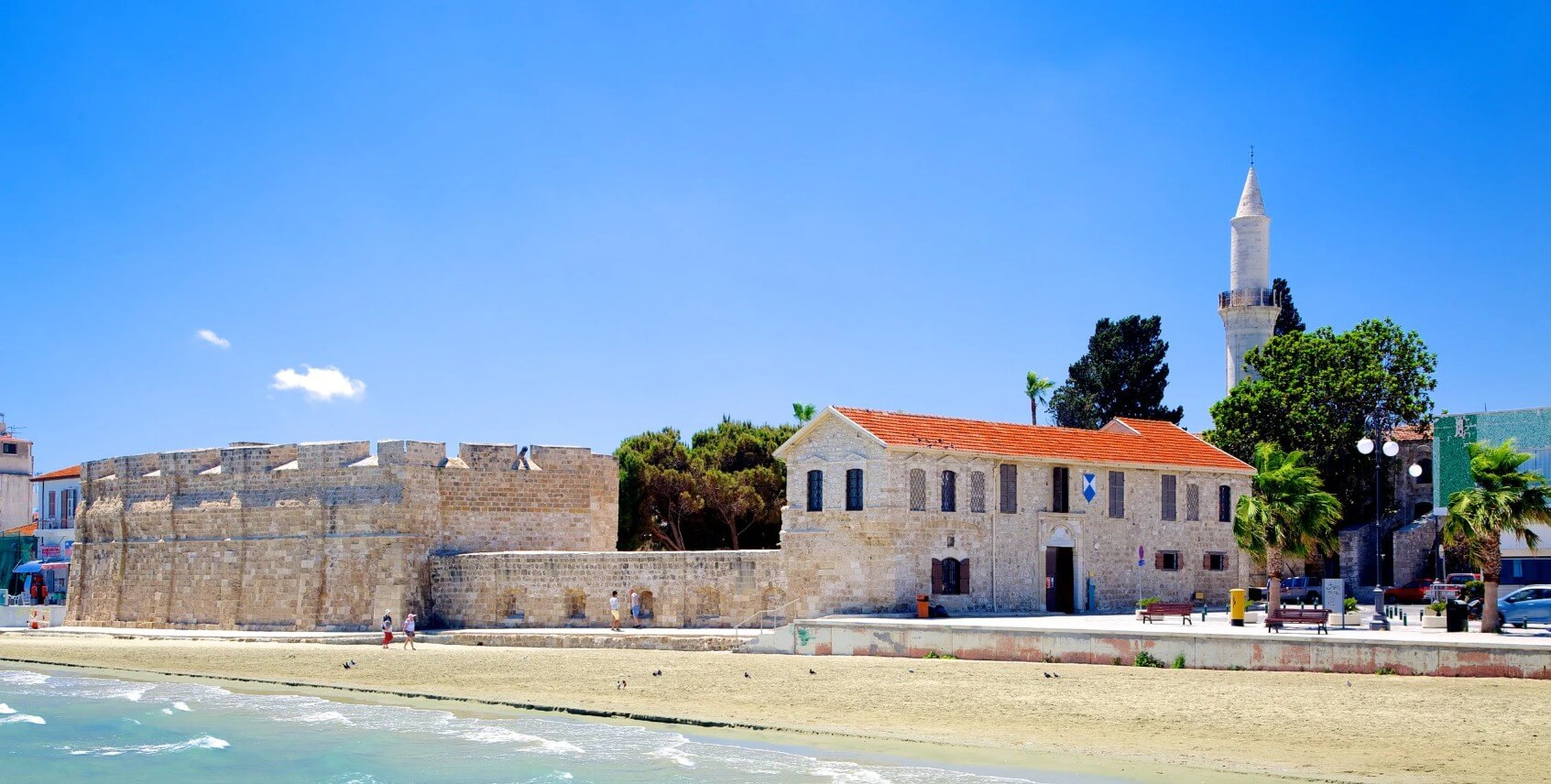 Le château de Larnaca depuis la mer ©Airial.Travel