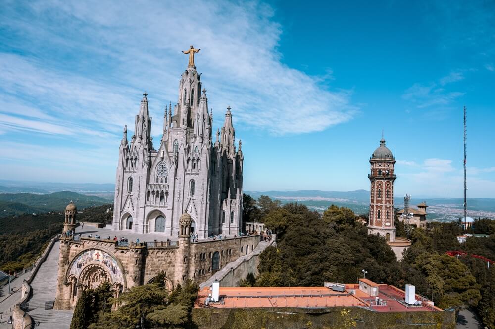 Tibidabo, entre architecture magnifique et panorama exceptionnel ©Shutterstock