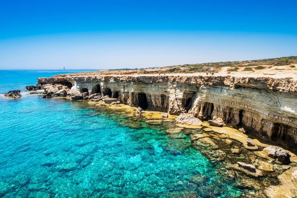 Ayia Napa et ses falaises calcaire ©Shutterstock