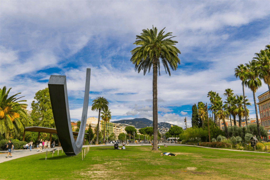 Le Jardin Albert 1er est l'un des plus anciens de Nice © InstaHop