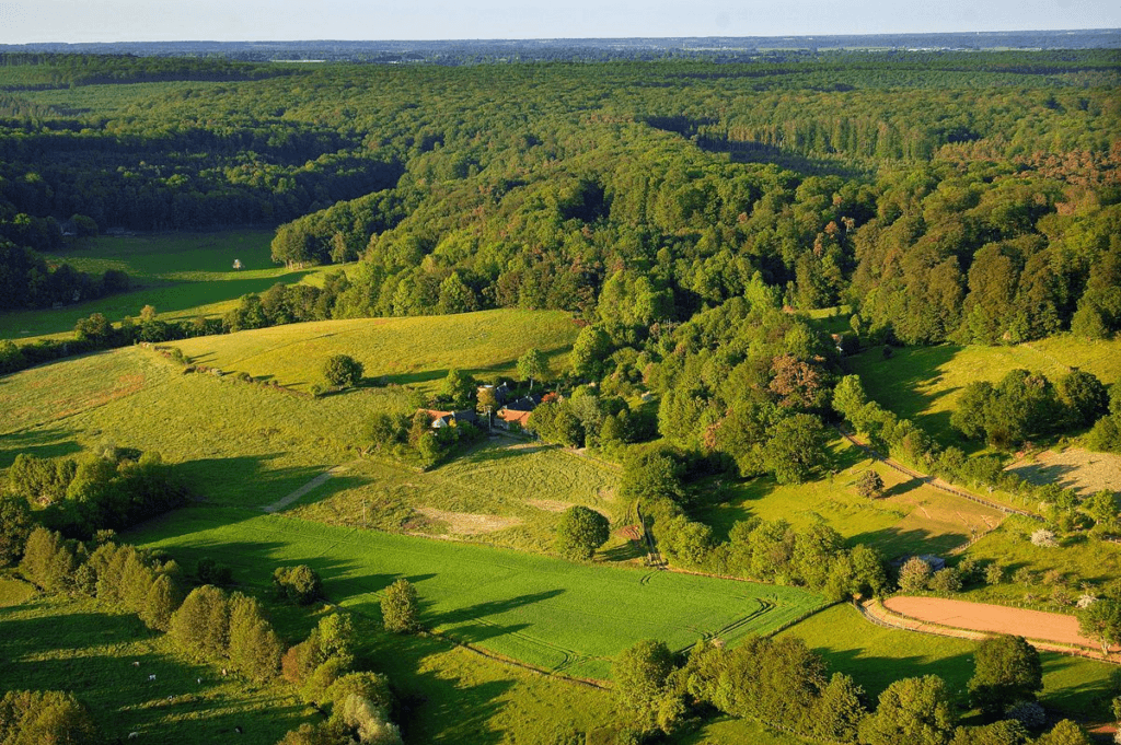 Vue aérienne sur le Parc Naturel Régional du Perche © Normandie Tourisme