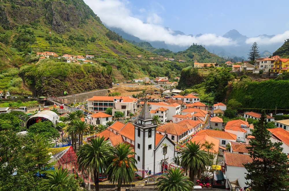 Découvre le village de São Vicente dans une vallée de Madère ©Shutterstock