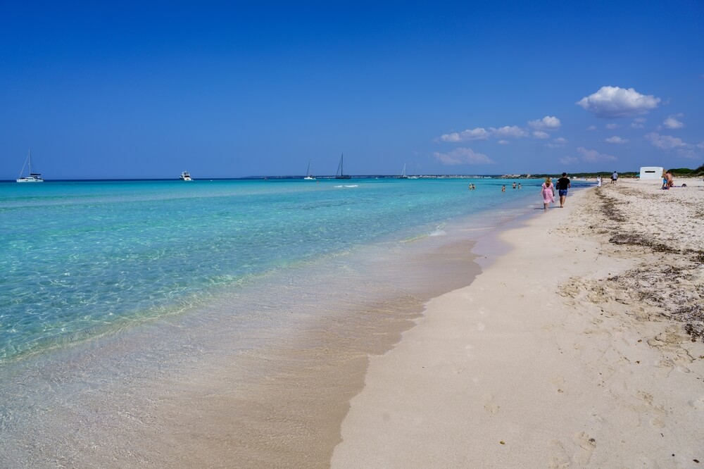 Flânez sur la plage d'Es Trenc, au sud de Majorque ©Shutterstock