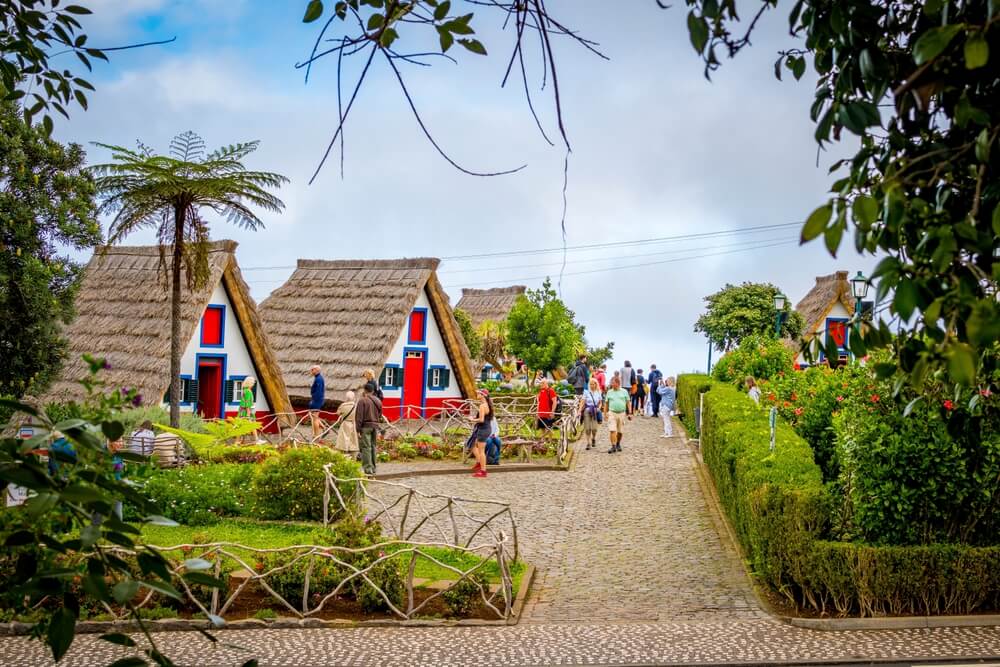 Les maisons typiques de Santana ©Shutterstock