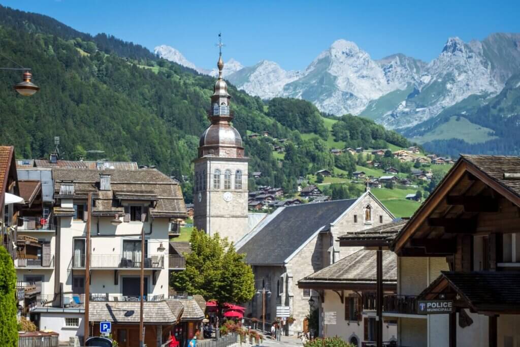 Venez découvrir le Grand-Bornand, pour des séjours en montagne en Haute-Savoie ©Station de ski