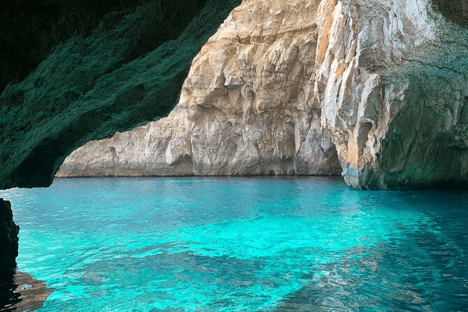 La Blue Grotto au sud de Malte est un ensemble de grottes marines © Tripadvisor