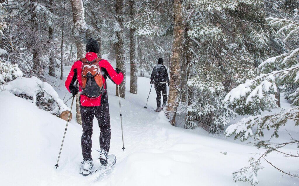 Sentier de balade en raquettes à Charlevoix au Québec ©Québec le Mag