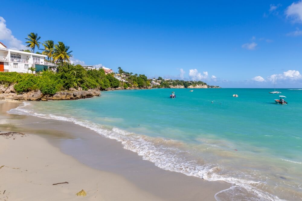Profitez de la plage de la Datcha et de toutes ses commodités à proximité ©Shutterstock