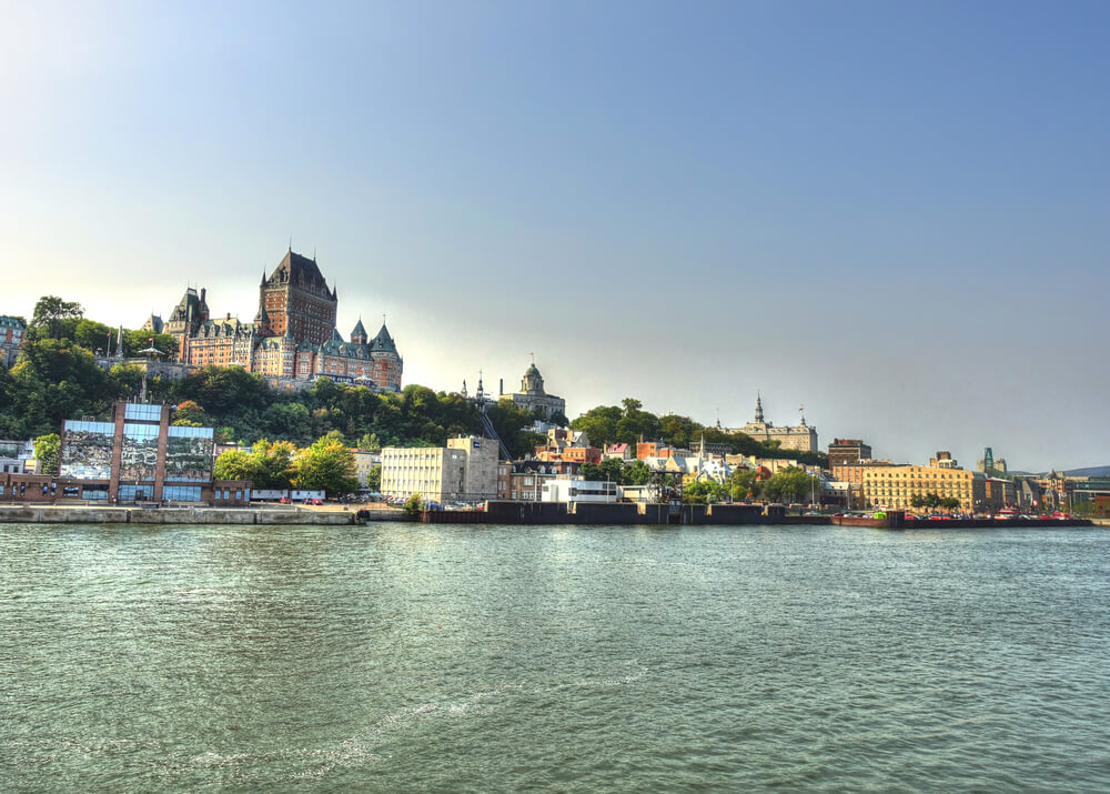 La ville de Québec surplombant le fleuve Saint-Laurent ©Shutterstock