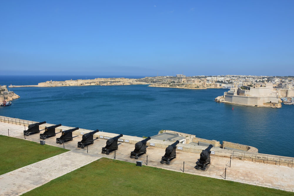 Upper Barrakka Gardens sont l’un des points de vue les plus emblématiques de Malte ©Shutterstock