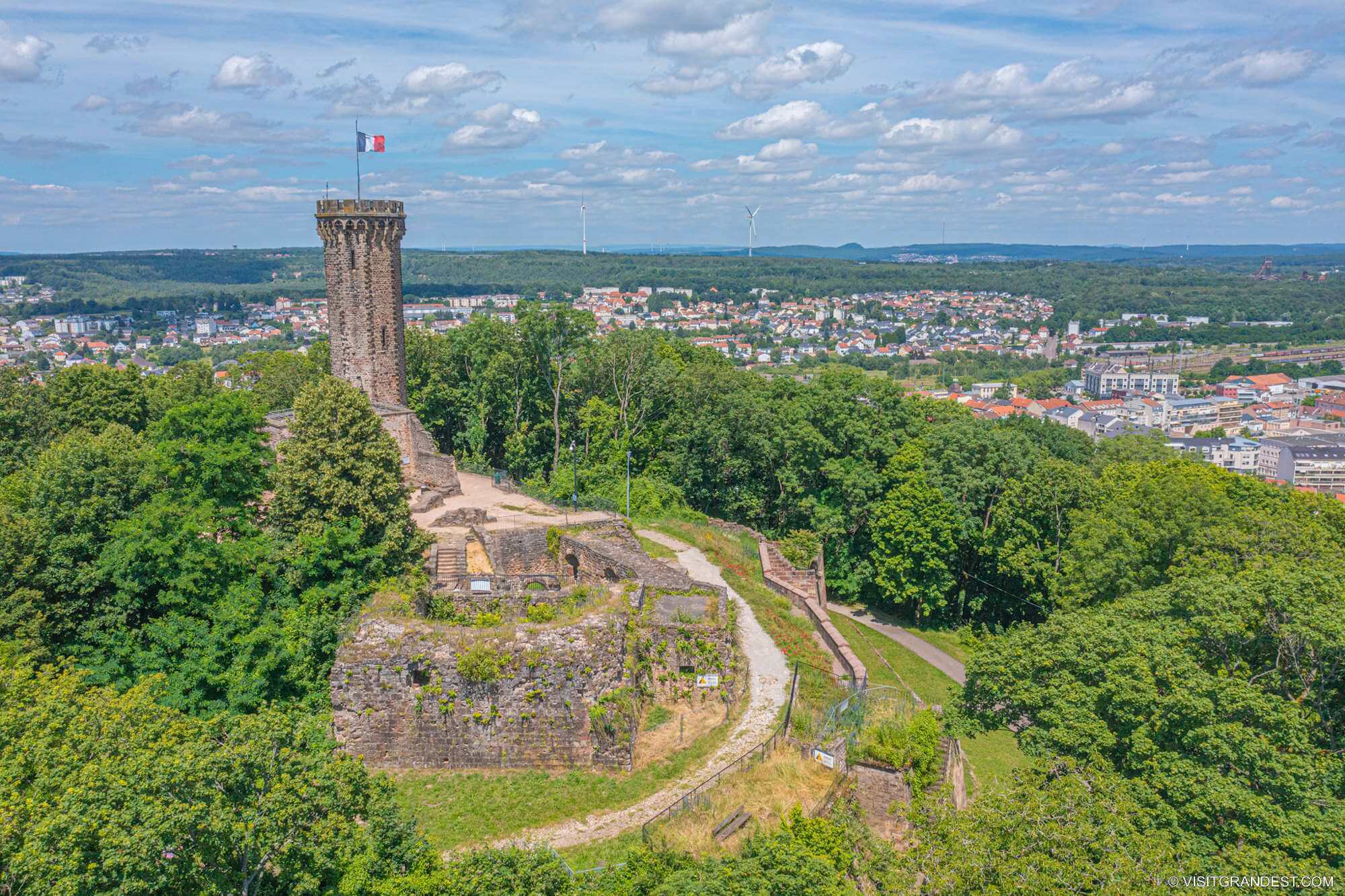 La ville de Forbach entouré de verdure ©Visit Grand Est