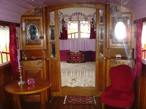 Location Vacances - Roulotte-Caravane - Ouroux - 2 personnes - Photo 3